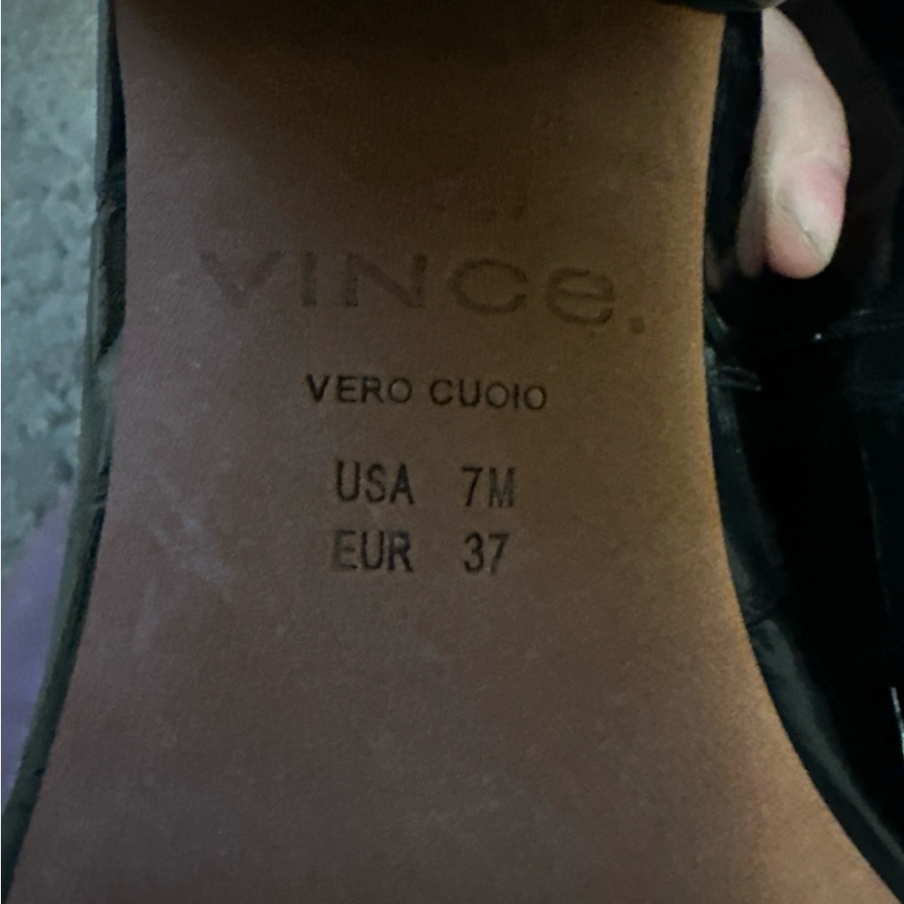 Vince. Women’s  Black Leather Vero Cuoio Slip On Loafers Old Money Preppy Size 7 - Picture 10 of 10